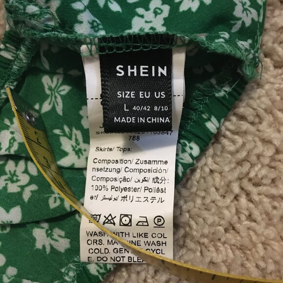 Summer Shamrock Green Bra Top With White Flowers - Picture 7 of 11